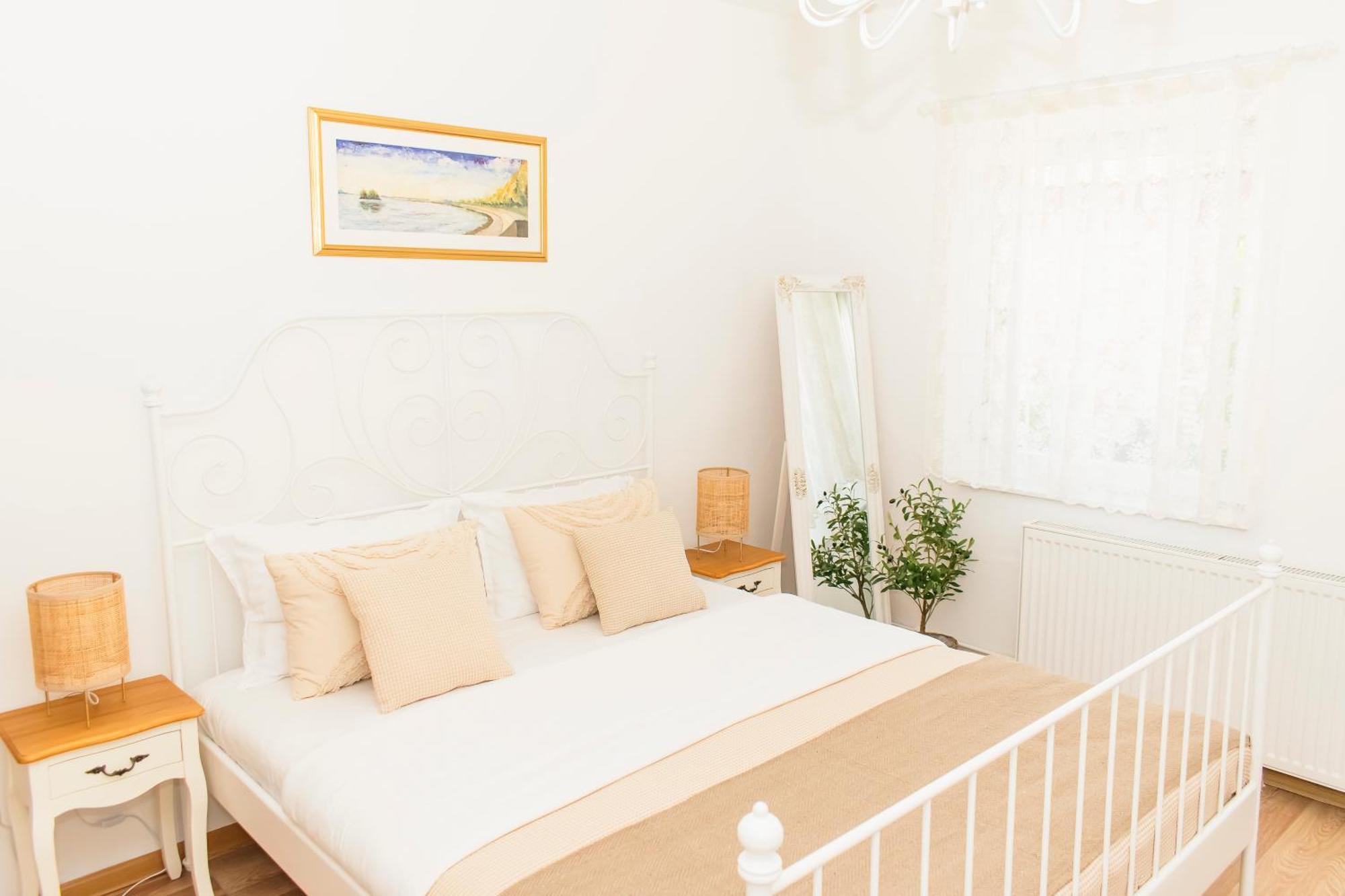 Goodlife Holiday House - Family & Friends Pozega Exterior foto